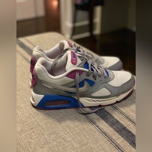 Nike air max sneakers, size 10